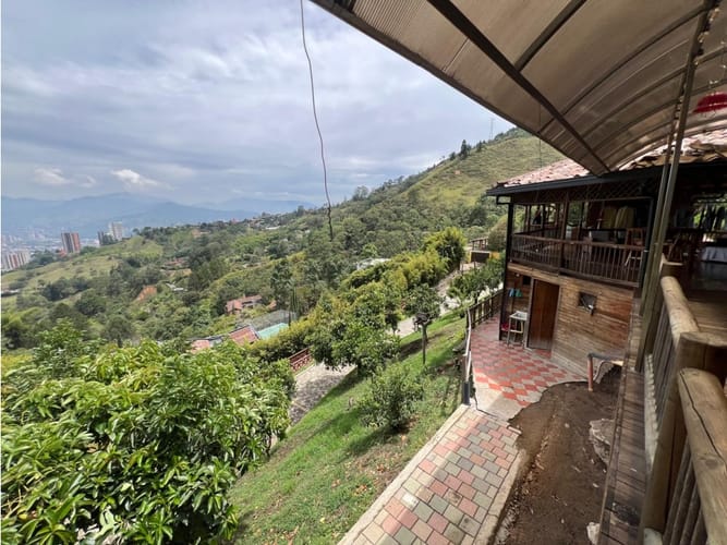 Casa de 5 alcobas en venta en La Doctora, Sabaneta, 481 m² · foto 12 de 17