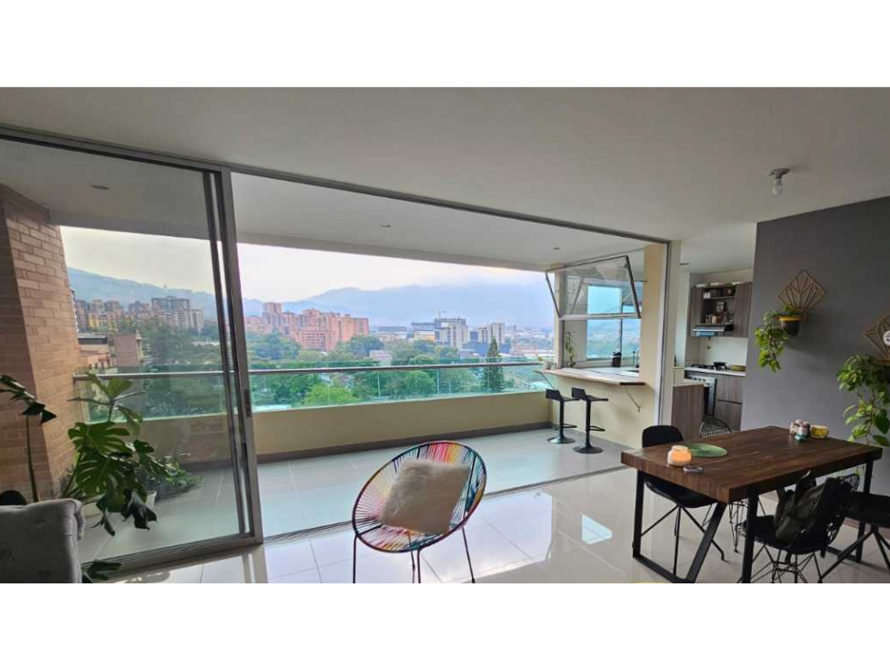 Apartamento en venta en Zona Centro, Envigado · foto 2 de 17