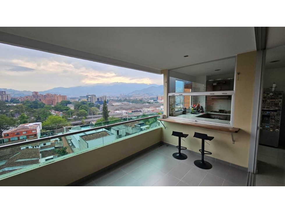 Apartamento en venta en Zona Centro, Envigado · foto 5 de 17