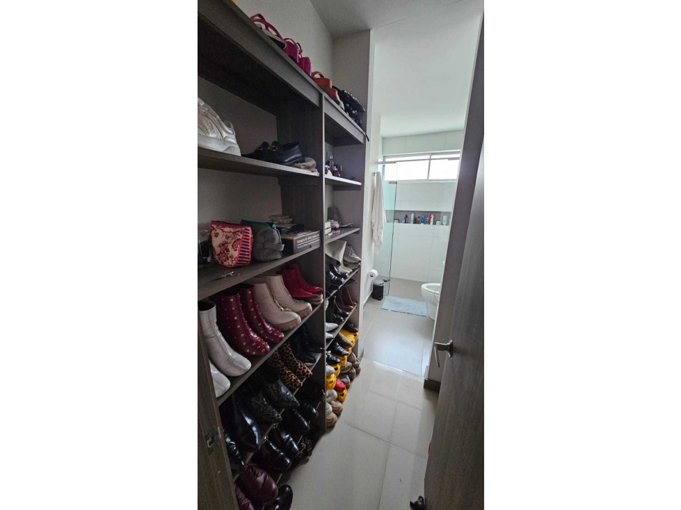 Apartamento en venta en Zona Centro, Envigado · foto 8 de 17