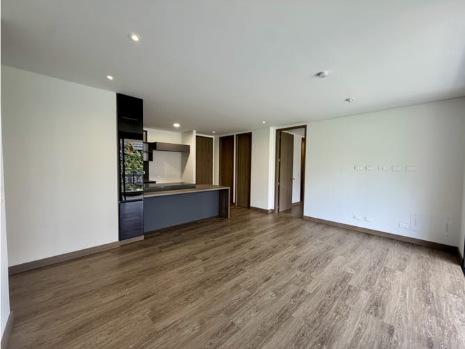 Apartamento de 2 alcobas en arriendo en Los Balsos, Rionegro, 94 m² · foto 7 de 13