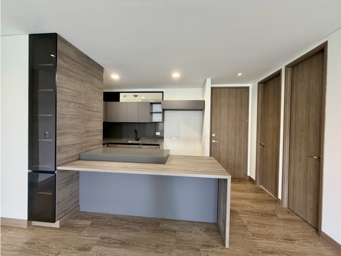 Apartamento de 2 alcobas en arriendo en Los Balsos, Rionegro, 94 m² · foto 8 de 13