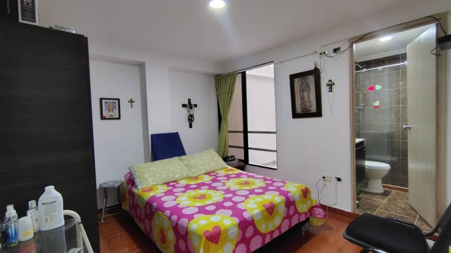 Edificio en venta en La Gloria, Medellín, 413 m² · foto 13 de 24