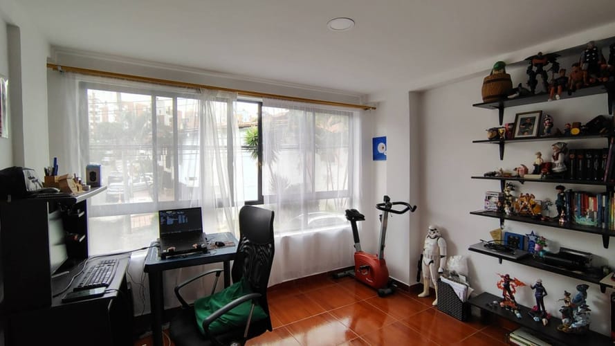 Edificio en venta en La Gloria, Medellín, 413 m² · foto 16 de 24