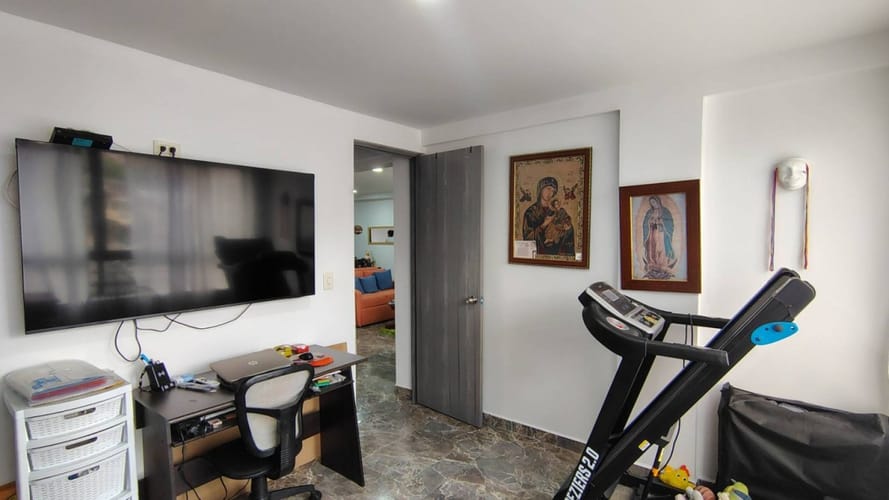Edificio en venta en La Gloria, Medellín, 413 m² · foto 17 de 24