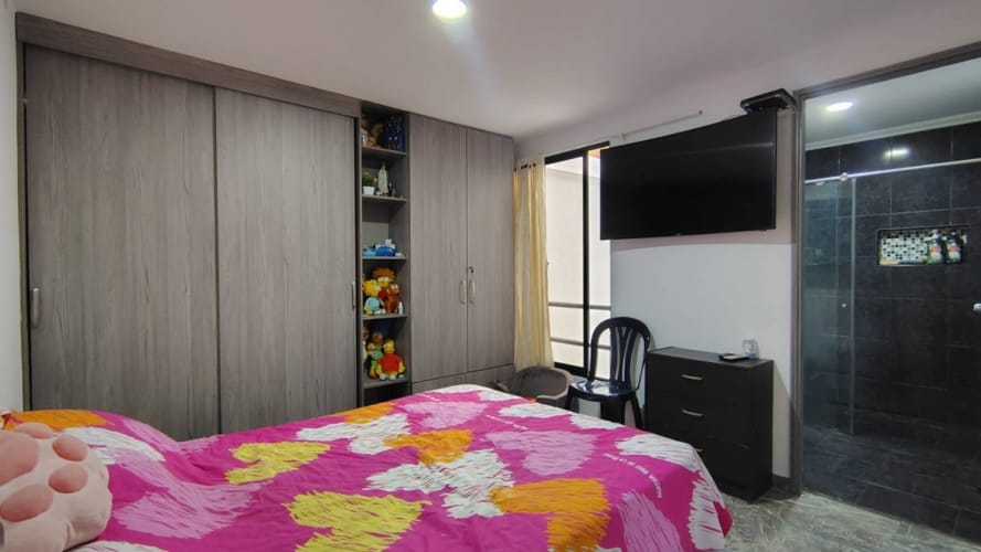 Edificio en venta en La Gloria, Medellín, 413 m² · foto 19 de 24