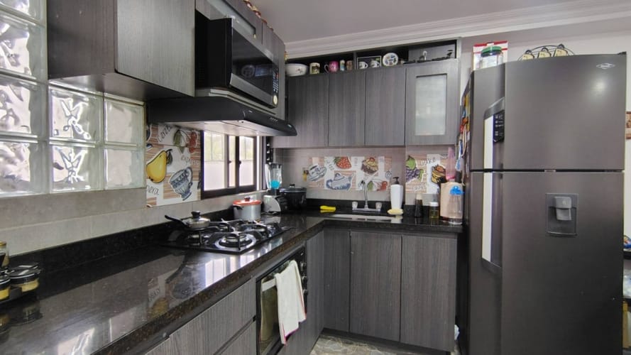 Edificio en venta en La Gloria, Medellín, 413 m² · foto 21 de 24
