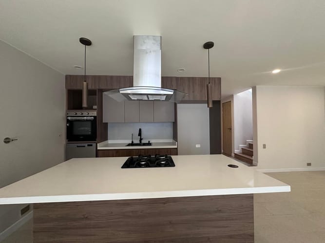 Casa de 3 alcobas en venta en El Poblado, Medellín, 195 m² · foto 4 de 18