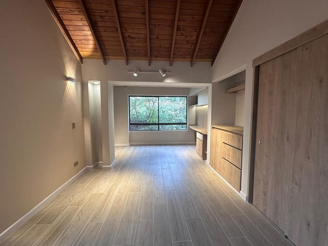 Casa de 3 alcobas en venta en El Poblado, Medellín, 195 m² · foto 9 de 18