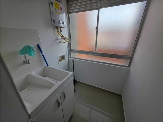Apartamento de 3 alcobas en venta en Niquia, Bogotá, 61 m² · foto 7 de 21