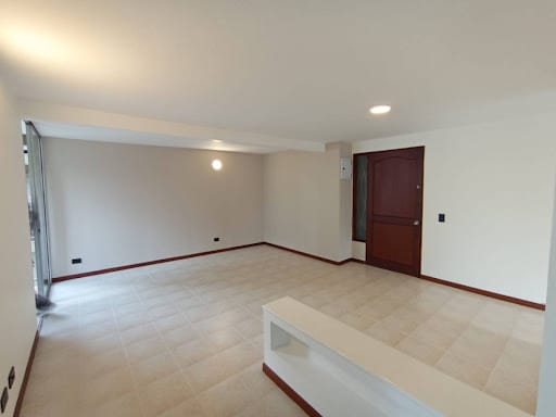 Apartamento de 2 alcobas en arriendo en Simesa, Medellín, 82 m² · foto 3 de 16