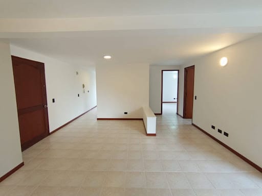Apartamento de 2 alcobas en arriendo en Simesa, Medellín, 82 m² · foto 4 de 16
