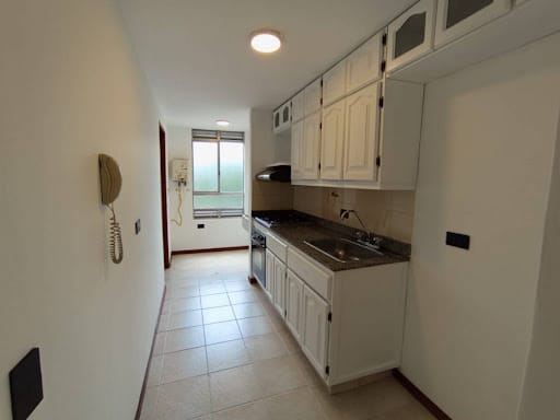 Apartamento de 2 alcobas en arriendo en Simesa, Medellín, 82 m² · foto 5 de 16