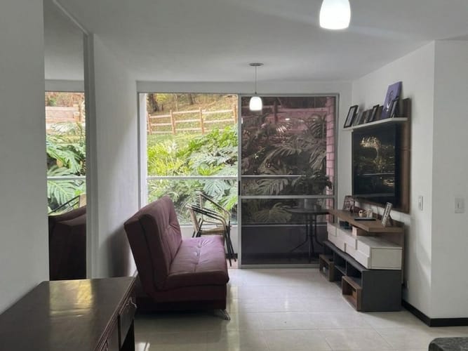 Apartamento de 3 alcobas en venta en Las Lomitas, Envigado, 72 m² · foto 4 de 17