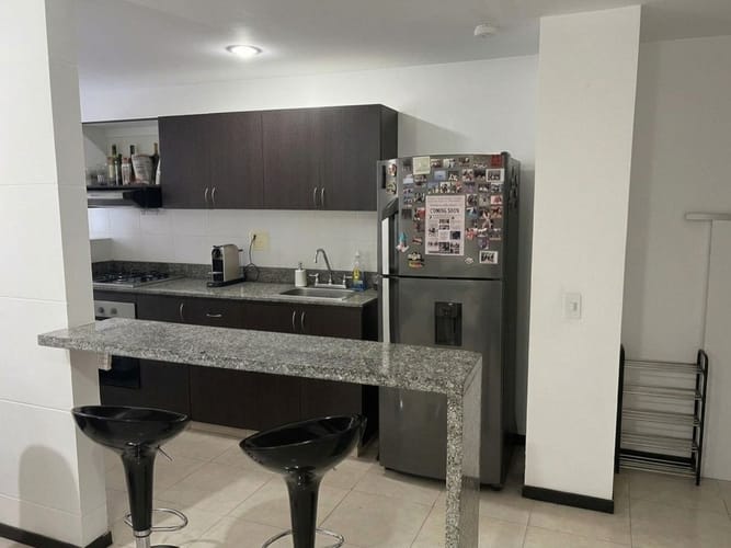 Apartamento de 3 alcobas en venta en Las Lomitas, Envigado, 72 m² · foto 7 de 17