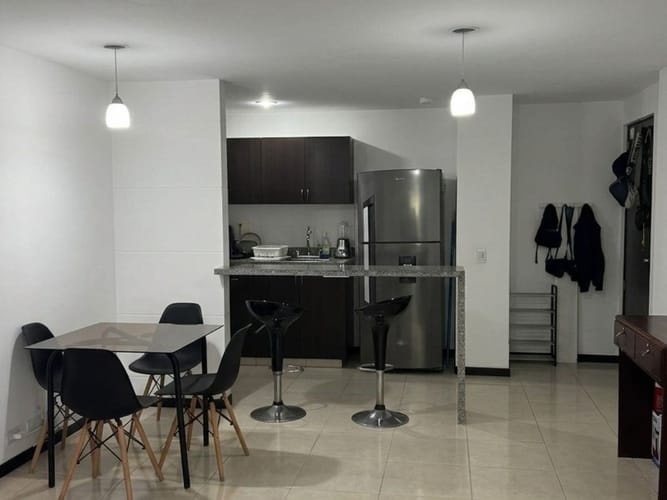 Apartamento de 3 alcobas en venta en Las Lomitas, Envigado, 72 m² · foto 8 de 17