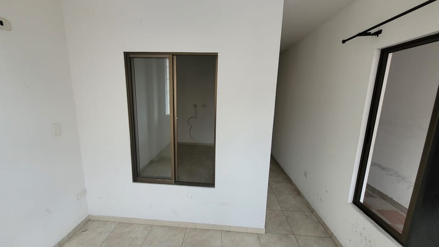 Casa de 9 alcobas en venta en Santa Lucia, Chía, 276 m² · foto 2 de 21