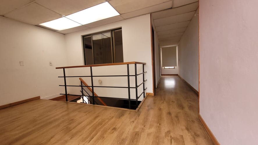 Casa de 9 alcobas en venta en Santa Lucia, Chía, 276 m² · foto 4 de 21