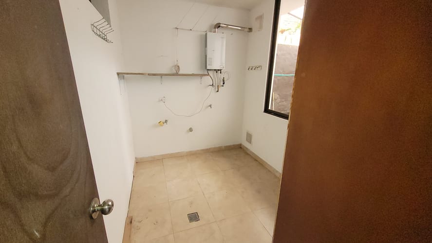 Casa de 9 alcobas en venta en Santa Lucia, Chía, 276 m² · foto 7 de 21