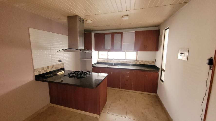 Casa de 9 alcobas en venta en Santa Lucia, Chía, 276 m² · foto 15 de 21