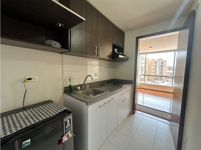 Apartamento de 3 alcobas en venta en Hacienda Casablanca La Herreria, Madrid, 62 m² · foto 2 de 10