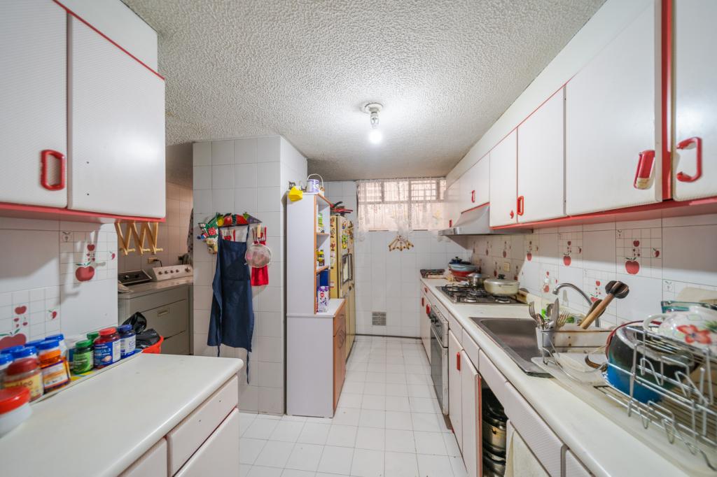 Apartamento en venta en Santa Barbara Central, Bogotá · foto 5 de 24