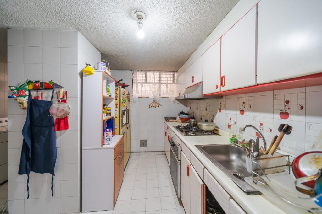 Apartamento en venta en Santa Barbara Central, Bogotá · foto 6 de 24