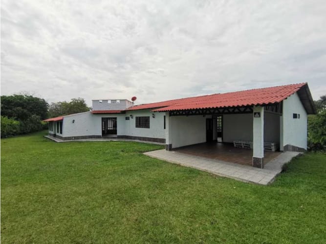 Casa de 5 alcobas en venta en Murillo, Armenia, 320 m² · foto 2 de 24