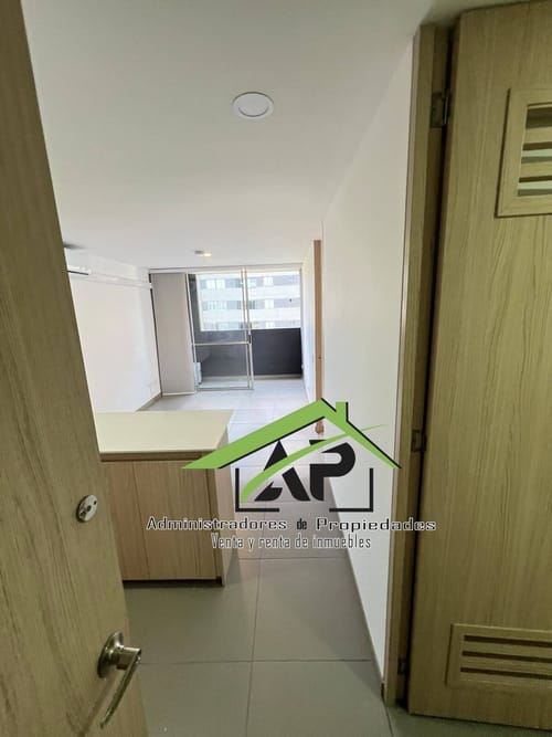 Apartaestudio en arriendo en Shellmar, Medellín, 56 m² · foto 2 de 22