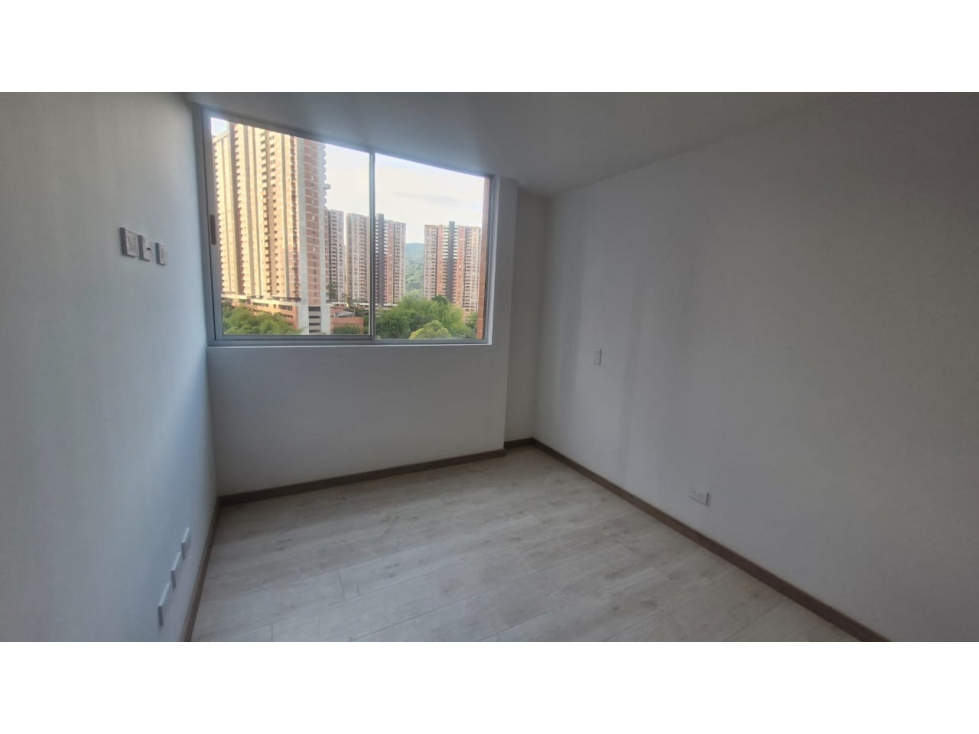 Apartamento en venta en Suramérica, La Estrella · foto 7 de 15