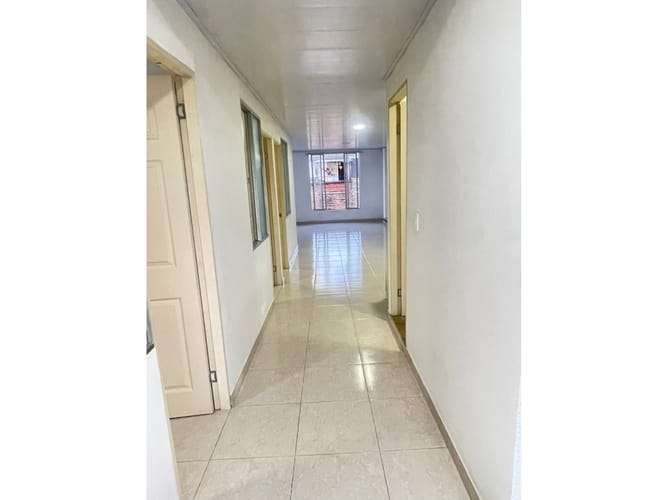 Edificio en venta en San Jose, Pereira, 220 m² · foto 4 de 21
