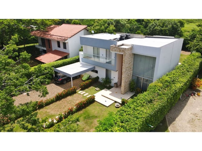 Casa de 4 alcobas en arriendo en Condominio Residencial Terranova, Cartagena, 340 m² · foto 5 de 24