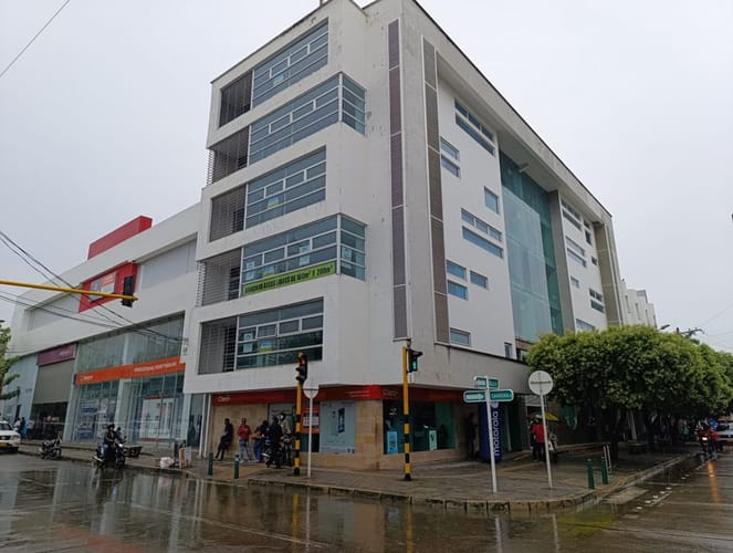 Oficina en arriendo en Centro, Montería, 238 m² · foto 2 de 12