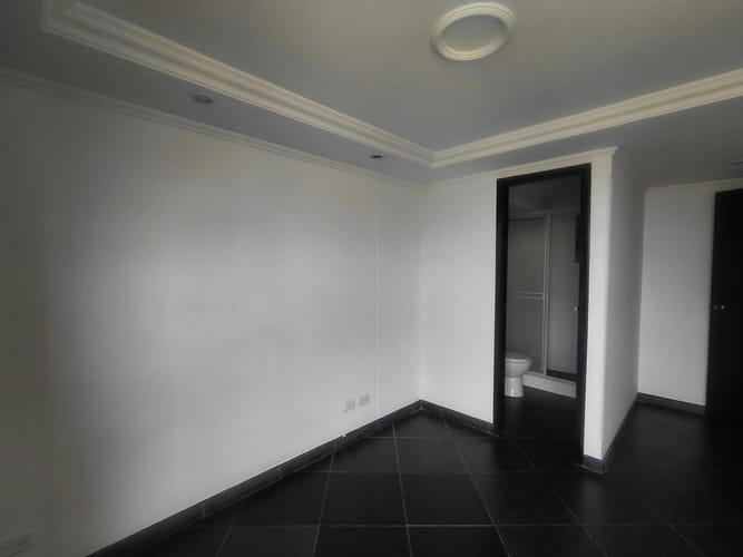 Apartamento de 3 alcobas en venta en La Felicidad, Bogotá, 59 m² · foto 11 de 19