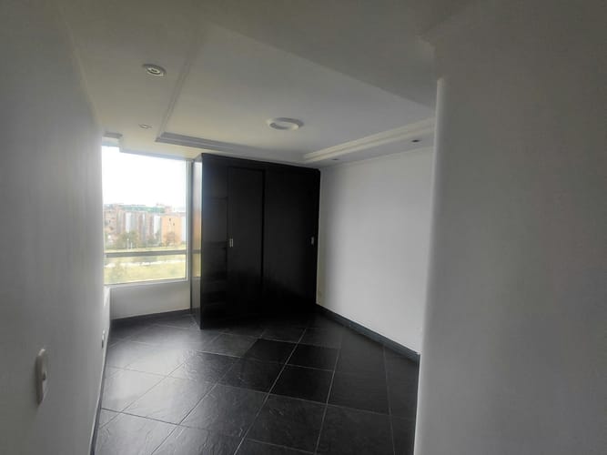 Apartamento de 3 alcobas en venta en La Felicidad, Bogotá, 59 m² · foto 10 de 19