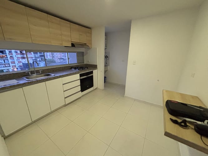 Apartamento de 3 alcobas en venta en Ub. Los Parrales, Ibagué, 102 m² · foto 5 de 14