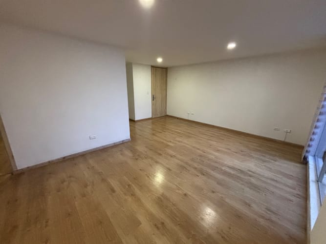 Apartamento de 3 alcobas en venta en Ub. Los Parrales, Ibagué, 102 m² · foto 3 de 14