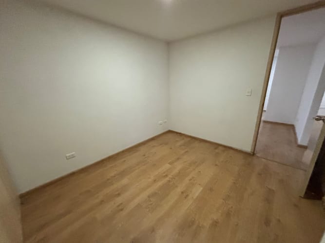 Apartamento de 3 alcobas en venta en Ub. Los Parrales, Ibagué, 102 m² · foto 8 de 14