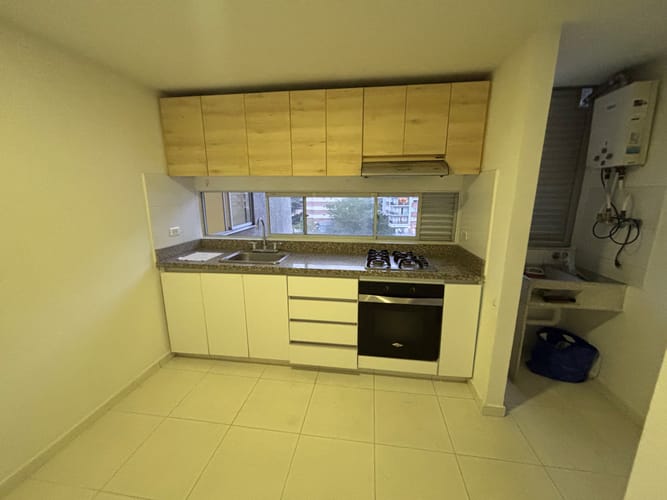 Apartamento de 3 alcobas en venta en Ub. Los Parrales, Ibagué, 102 m² · foto 6 de 14