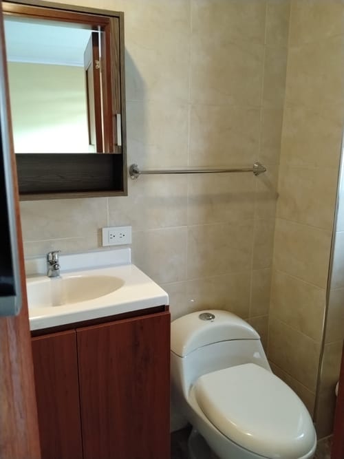 Apartamento de 2 alcobas en arriendo en Santa Rosita, Bogotá, 63 m² · foto 4 de 9