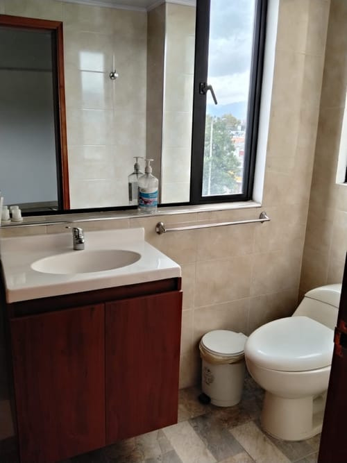 Apartamento de 2 alcobas en arriendo en Santa Rosita, Bogotá, 63 m² · foto 9 de 9
