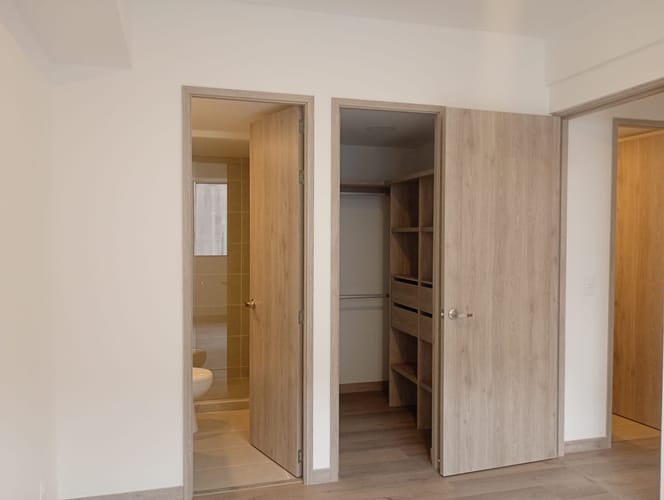 Apartamento de 2 alcobas en arriendo en El Poblado, Medellín, 61 m² · foto 9 de 13