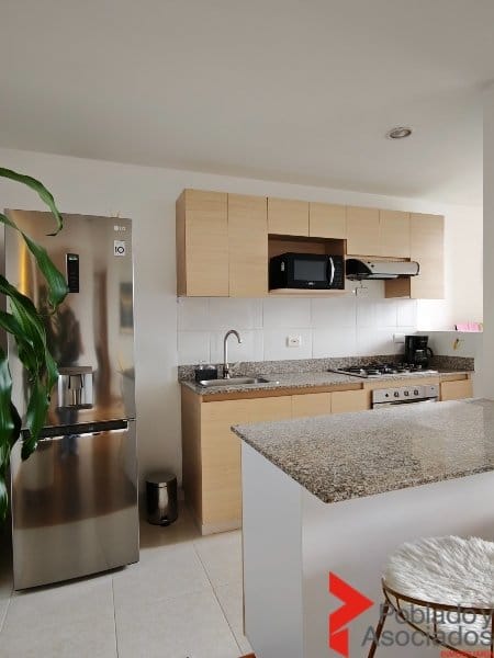 Apartamento de 2 alcobas en arriendo en Loma Del Esmeraldal, Envigado, 72 m² · foto 2 de 19