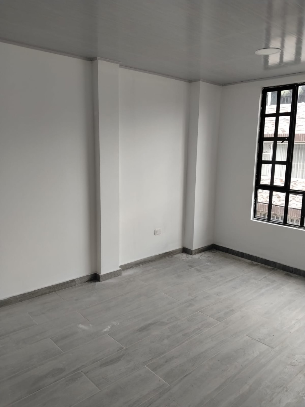 Apartamento en arriendo en Santa Rita, Bogotá · foto 3 de 10