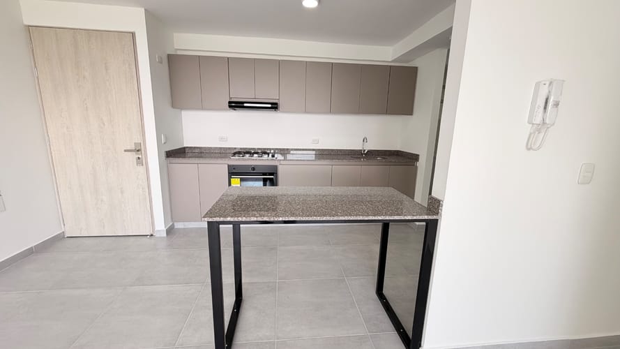 Apartamento de 3 alcobas en venta en Cn. Parque 93 Et. Iii, Ibagué, 85 m² · foto 5 de 18