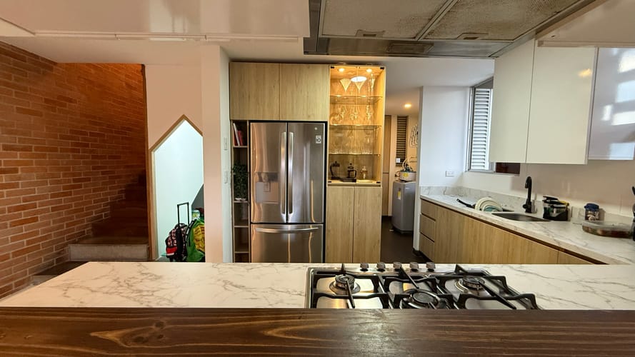 Apartamento de 3 alcobas en venta en El Poblado, Medellín, 210 m² · foto 5 de 15