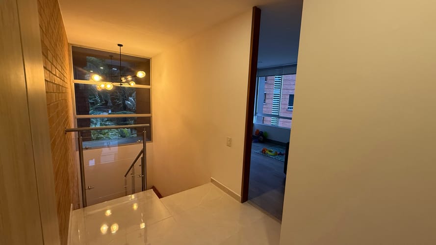 Apartamento de 3 alcobas en venta en El Poblado, Medellín, 210 m² · foto 7 de 15