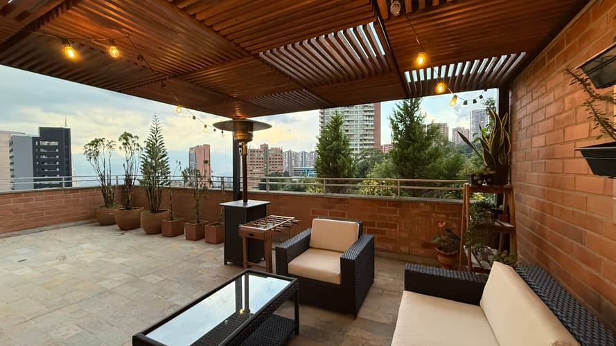 Apartamento de 3 alcobas en venta en El Poblado, Medellín, 210 m² · foto 13 de 15