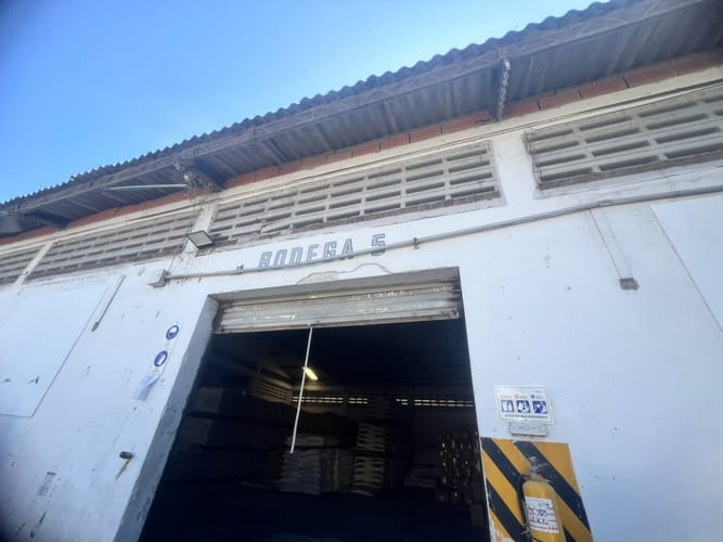 Bodega en arriendo en El Bosque, Cartagena, 534 m² · foto 2 de 6