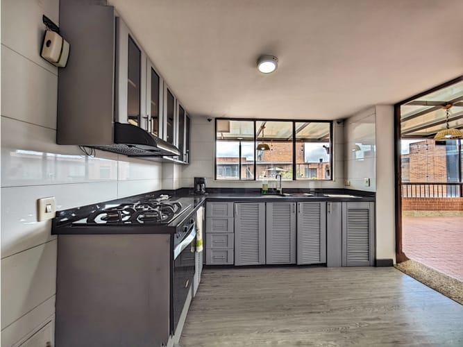 Apartamento de 3 alcobas en venta en Colina Campestre, Bogotá, 177 m² · foto 5 de 20